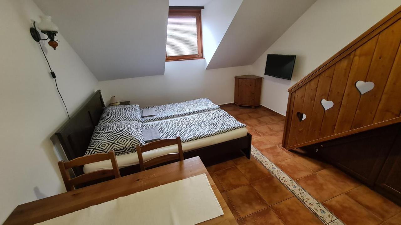 Gyulai Fuerdoe Apartman エクステリア 写真