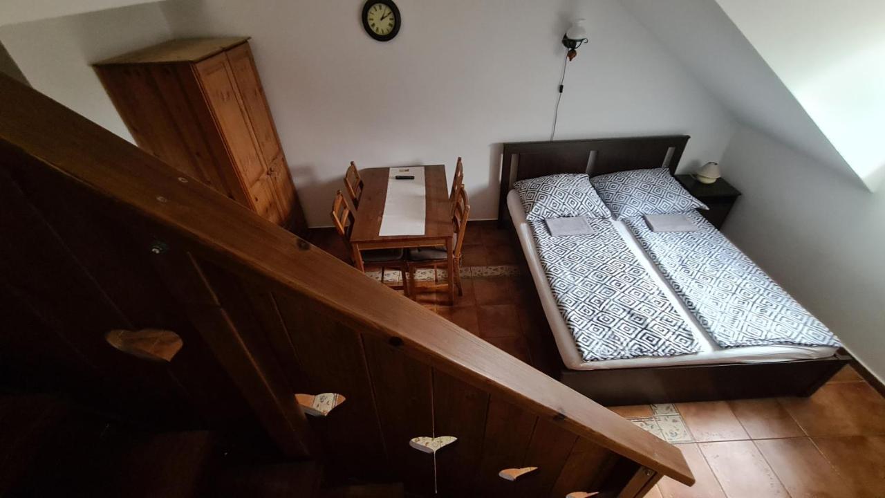 Gyulai Fuerdoe Apartman エクステリア 写真