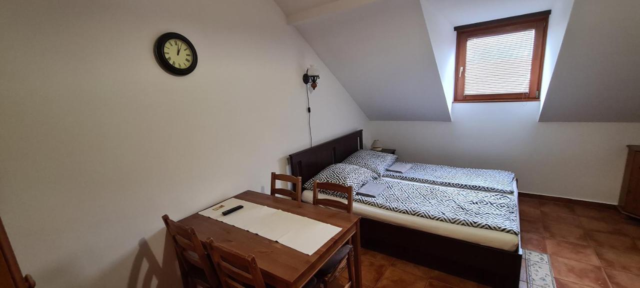 Gyulai Fuerdoe Apartman エクステリア 写真