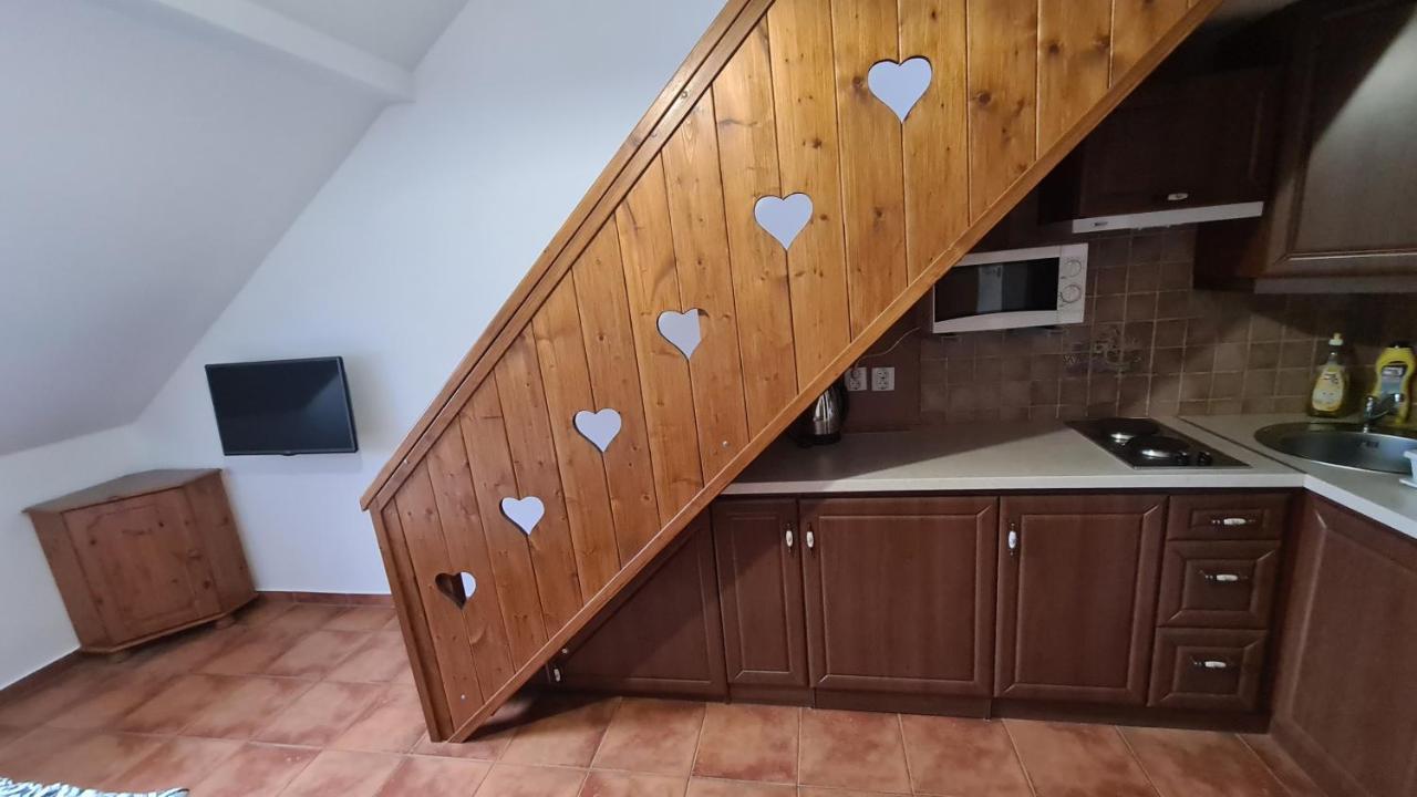 Gyulai Fuerdoe Apartman エクステリア 写真